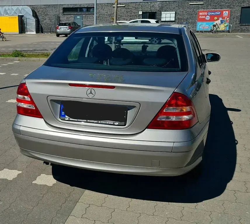 Gebraucht Mercedes C180 143 PS (105 kW) 2005 Silber Limousine