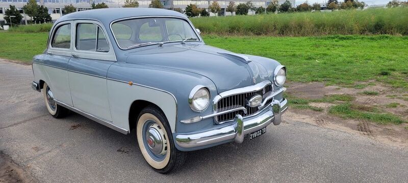Grau Gebraucht 1956 Fiat 1400B Limousine | 13.500 € - Bild 1/4