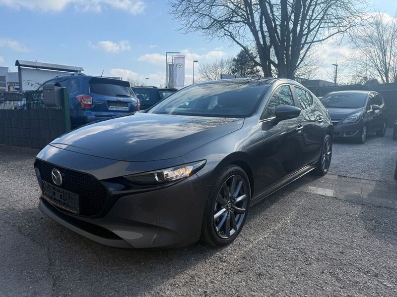 Machine gray Gebraucht 2020 Mazda 3 Selection Limousine | 16.999 € (Superpreis) - Bild 1/4