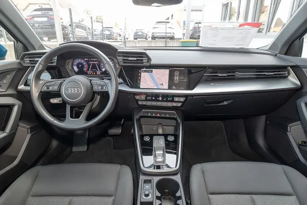 Gebraucht Audi A3 110 PS (80 kW) 2023 Atollblau metallic Limousine