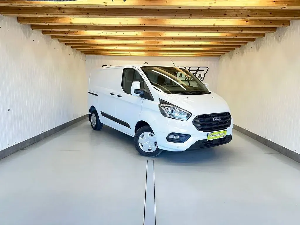 Second-hand Ford Transit Custom 131 CP (96 kW) 2022 Alb Monovolum