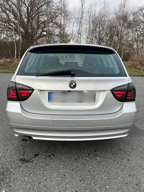 Second-hand BMW 320 163 CP (119 kW) 2007 Argintiu Break
