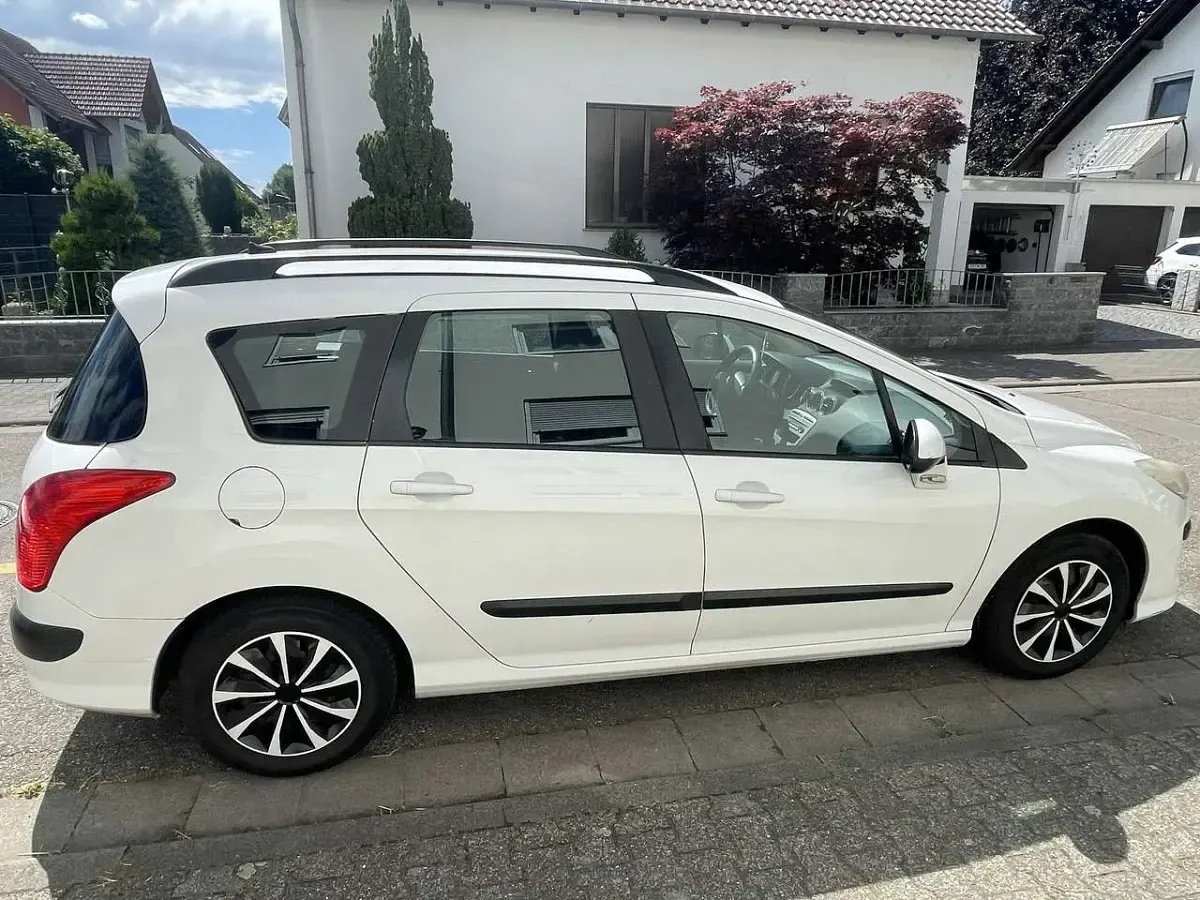 Gebraucht Peugeot 308 SW Tendance 120 PS (88 kW) 2008 Kombi