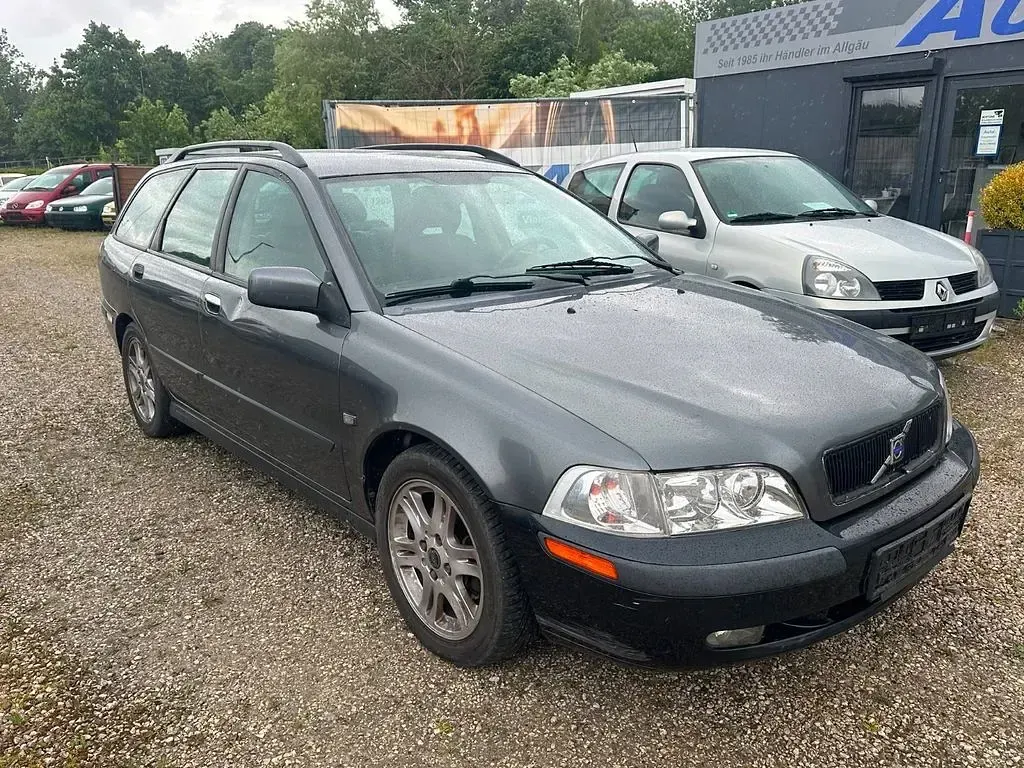 Gebraucht Volvo V40 Comfort 102 PS (75 kW) 2001 Grau Kombi
