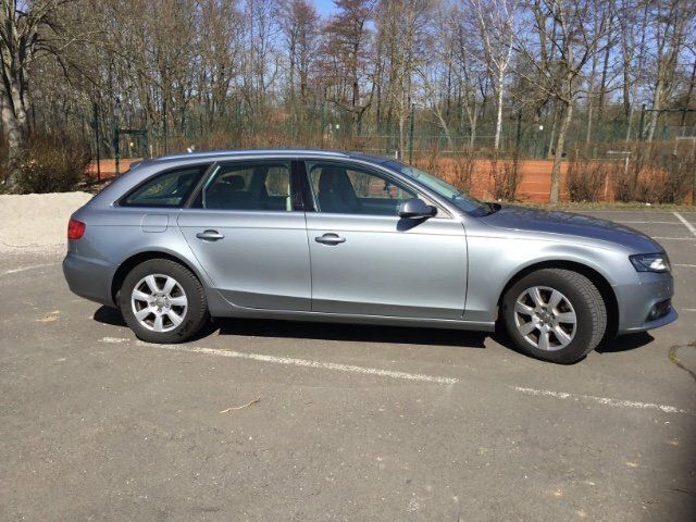 Gebraucht Audi A4 Ambiente 143 PS (105 kW) 2011 Silber metallic Kombi