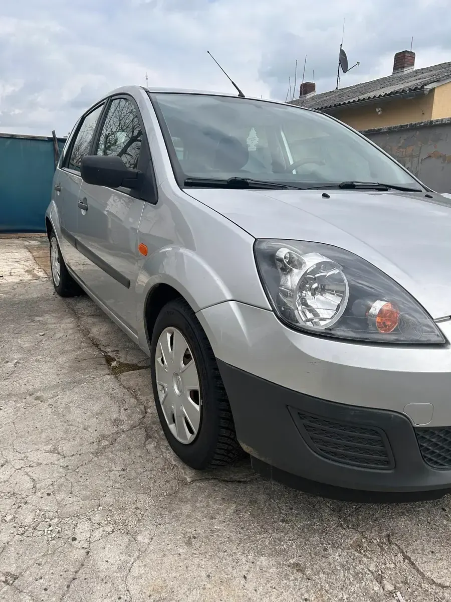 Gebraucht Ford Fiesta 65 PS (47 kW) 2007 Gold Kleinwagen