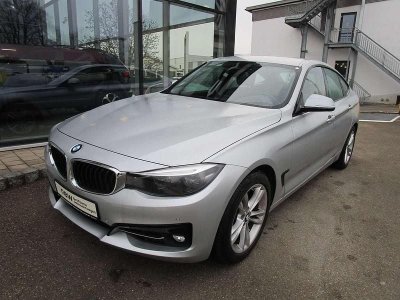 Gebraucht BMW 320 Gran Turismo Sport Line 184 PS (135 kW) 2020 Glaciersilber metallic Limousine