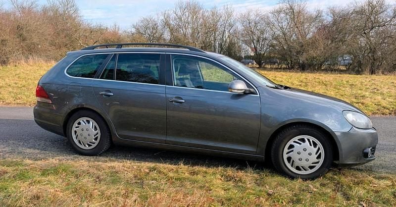 Gebraucht VW Golf V 122 PS (89 kW) 2009 Grau Kombi