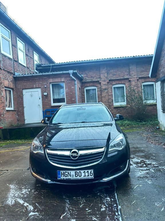 Schwarz Gebraucht 2017 Opel Insignia Edition Kombi | 12.000 € (Fairer Preis) - Bild 1/4