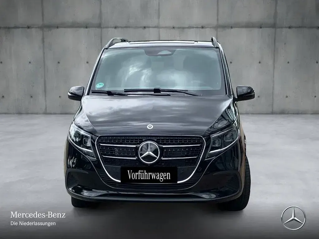 Gebraucht Mercedes V250 Style 190 PS (139 kW) 2026 Schwarz Van / Kleinbus