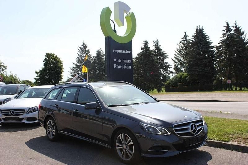 Tenoritgrau Gebraucht 2016 Mercedes E250 Kombi | 17.800 € (Guter Preis) - Bild 1/4
