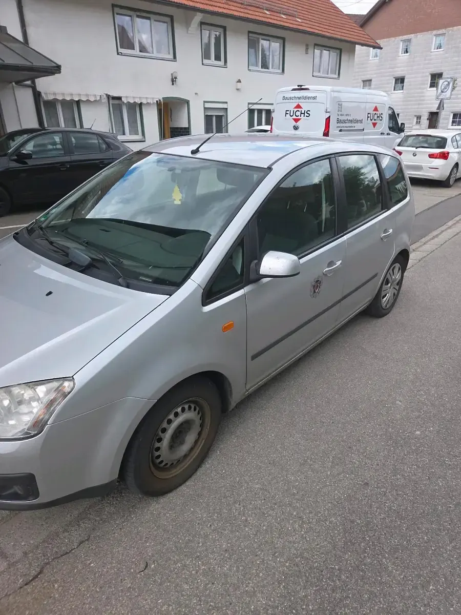 Używany Ford Focus 125 KM (91 kW) 2004 Szary Kombi