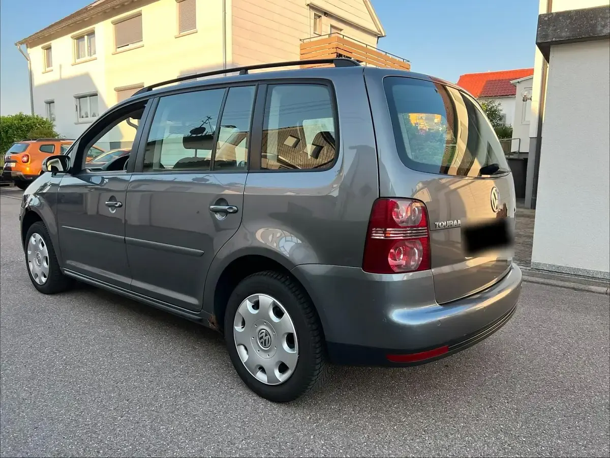 Gebraucht VW Touran 105 PS (77 kW) 2007 Grau Van / Kleinbus