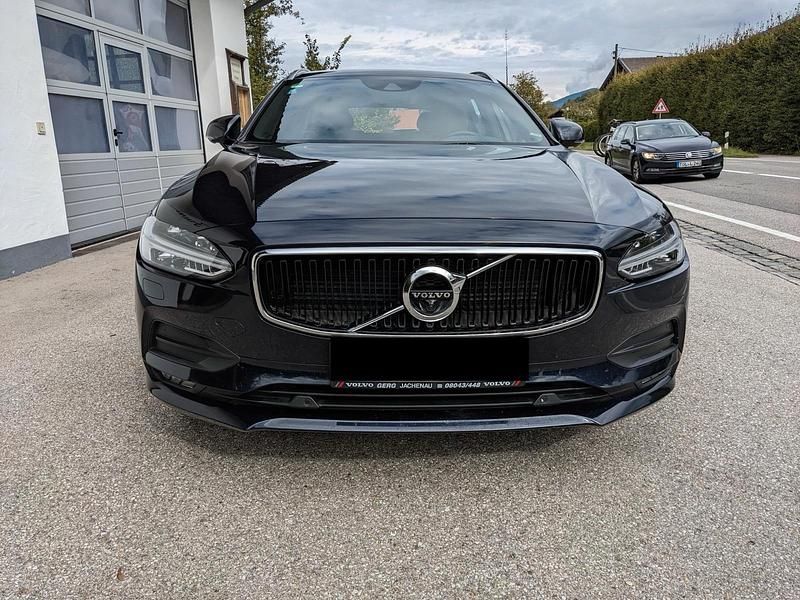 Gebraucht Volvo V90 Momentum 190 PS (139 kW) 2016 Blau Kombi