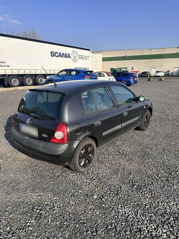 Gebraucht Renault Clio II 75 PS (55 kW) 2003 Schwarz Kleinwagen