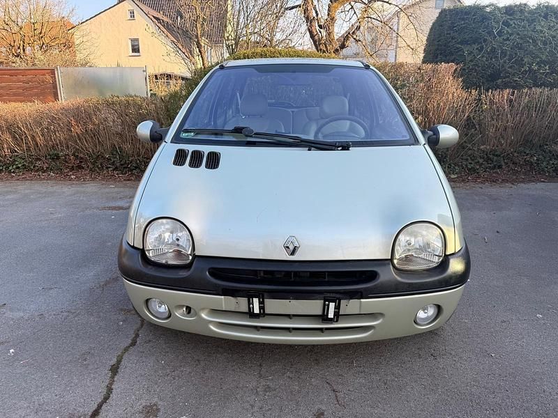 Gebraucht Renault Twingo Initiale Paris 60 PS (44 kW) 2000 Silber Kleinwagen