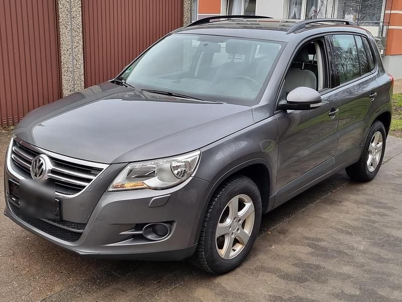 Gebraucht VW Tiguan 140 PS (102 kW) 2010 Grau SUV