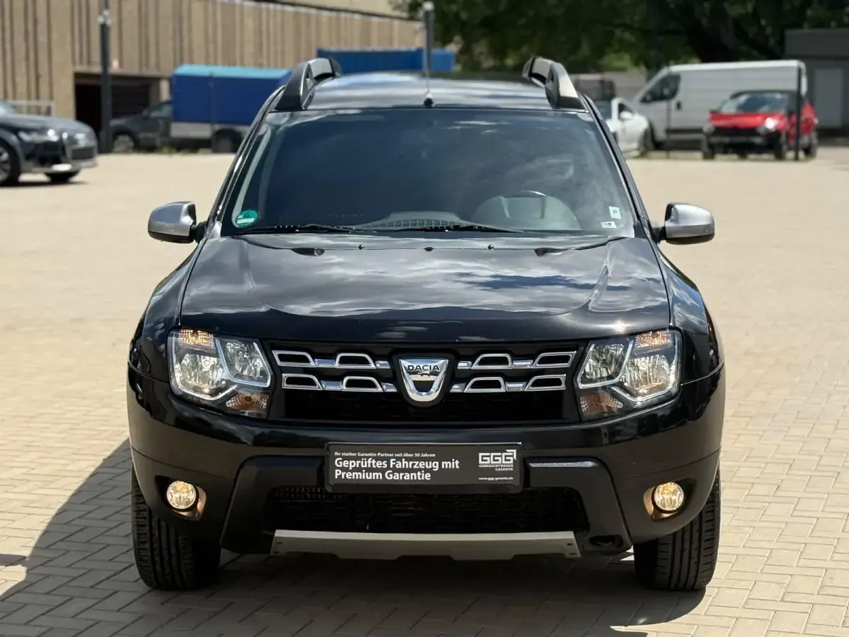 Gebraucht Dacia Duster Lauréate 125 PS (91 kW) 2014 Schwarz SUV