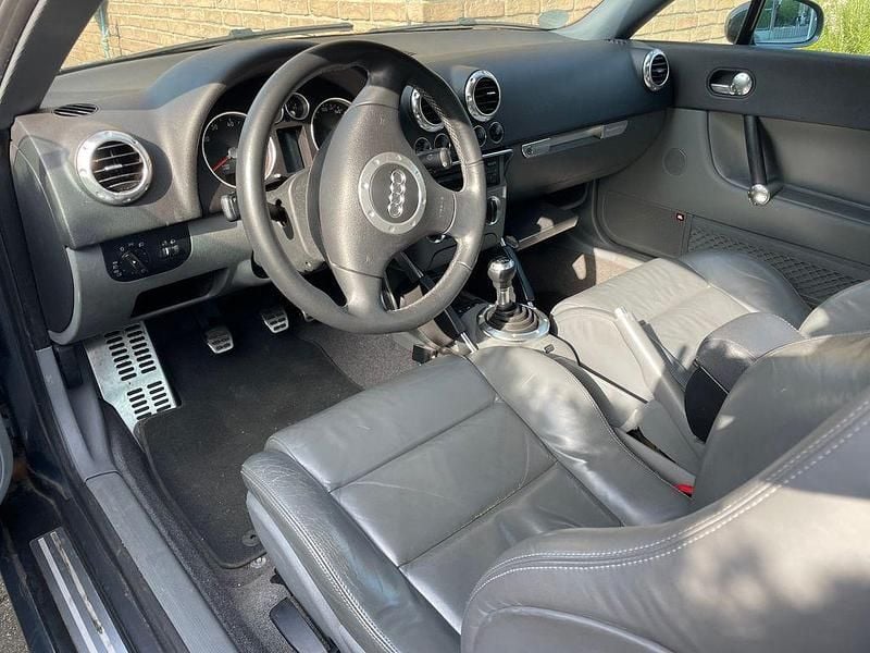 Gebraucht Audi TT Sport 179 PS (131 kW) 2003 Grau Coupé