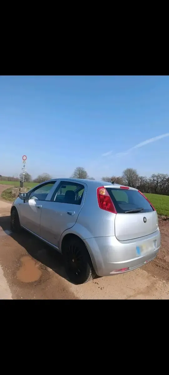 Gebraucht Fiat Grande Punto 65 PS (47 kW) 2008 Silber Kleinwagen