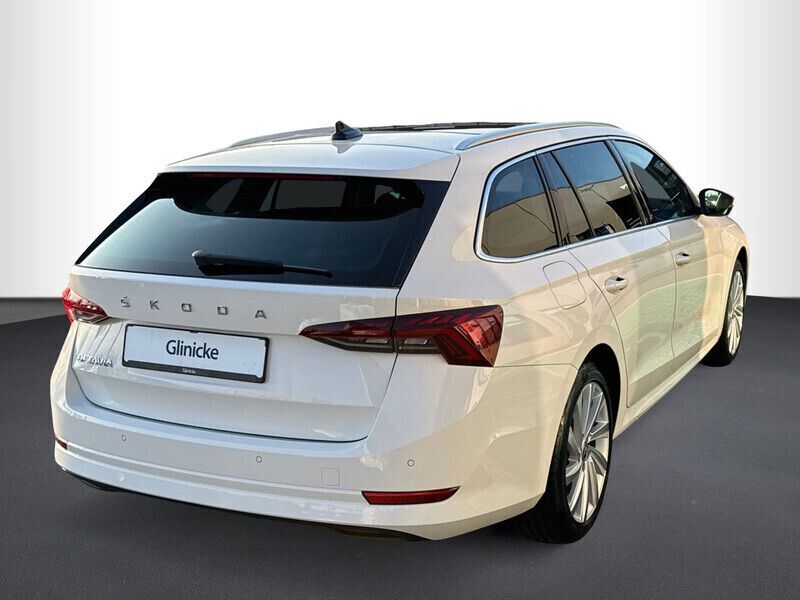 Gebraucht Skoda Octavia Style 116 PS (85 kW) 2023 Weiß Kombi