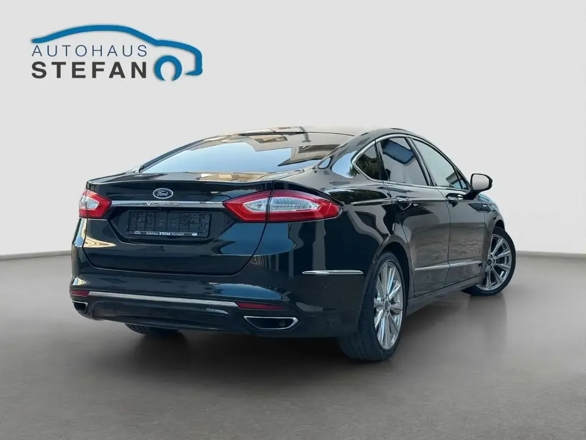Gebraucht Ford Mondeo Vignale 239 PS (175 kW) 2019 Schwarz Limousine
