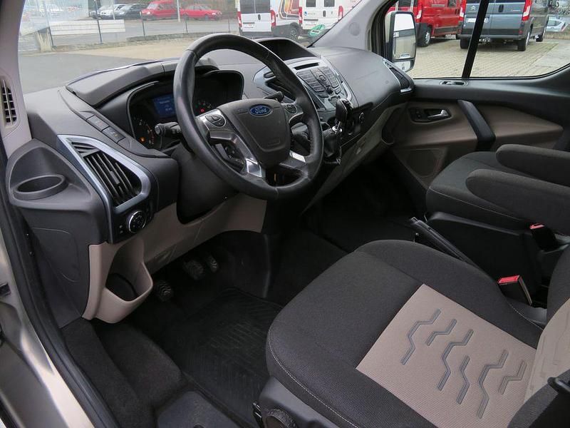 Gebraucht Ford Tourneo 125 PS (91 kW) 2013 Gold Van / Kleinbus