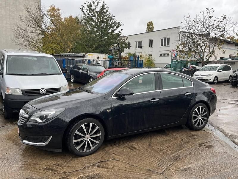 Gebraucht Opel Insignia Edition 131 PS (96 kW) 2012 Schwarz Limousine