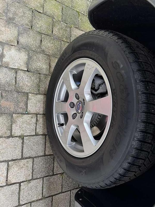 Gebraucht Volvo XC60 Momentum 190 PS (139 kW) 2016 Silber SUV