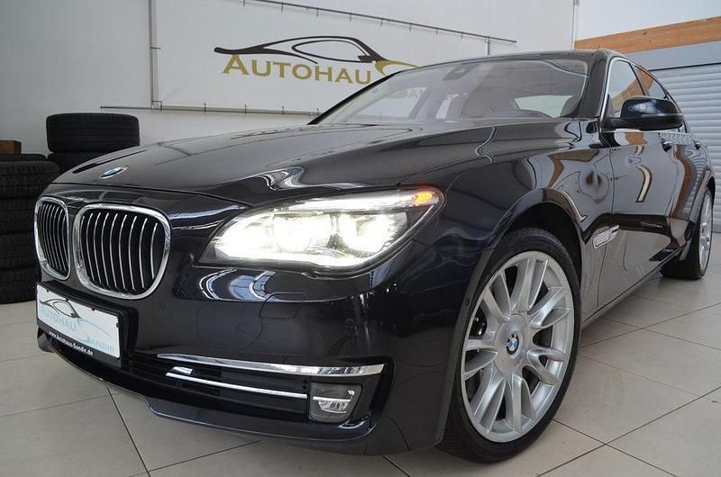 Schwarz Gebraucht 2013 BMW 750 Performance Limousine | 17.990 € (Fairer Preis) - Bild 1/4