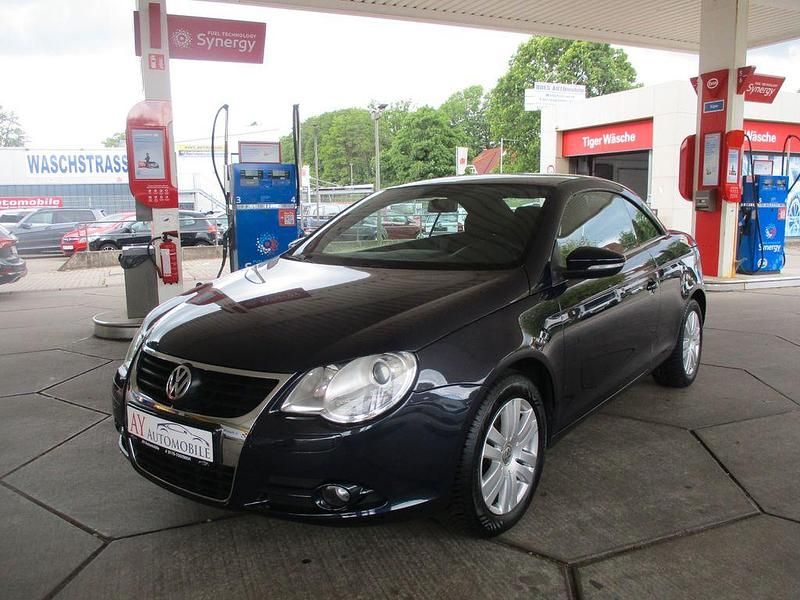 Gebraucht VW Eos 122 PS (89 kW) 2009 Blau Cabrio