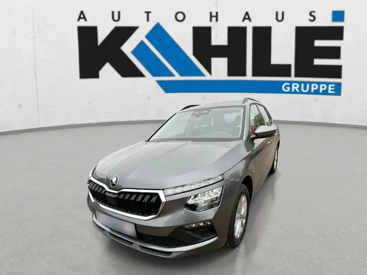 Neu Skoda Kamiq Selection 85 PS (62 kW) 2026 Grau SUV