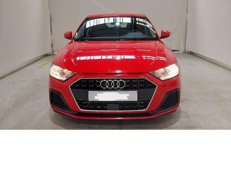 Gebraucht Audi A1 Advanced 95 PS (69 kW) 2019 Rot SUV