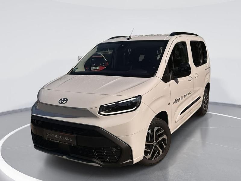 Weiß Gebraucht 2024 Toyota Proace Verso City Kombi | 27.590 € (Fairer Preis) - Bild 1/4