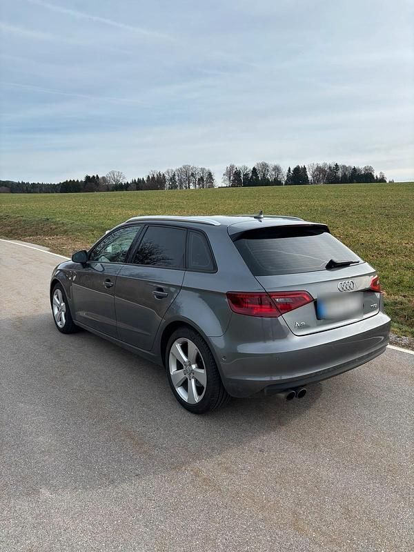 Gebraucht Audi A3 S-Line 125 PS (91 kW) 2015 Grau Kombi