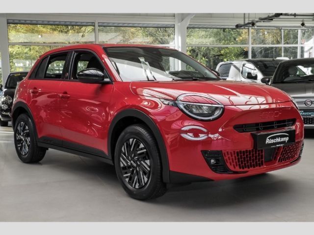 Gebraucht Fiat 600E Red 114 kW (156 PS) 2023 Rot SUV