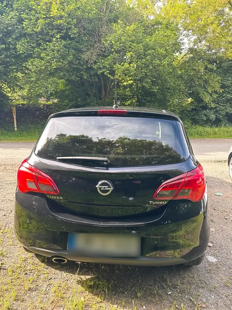 Gebraucht Opel Corsa 101 PS (74 kW) 2018 Schwarz Kleinwagen