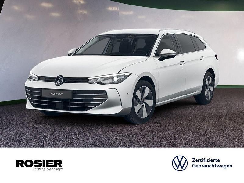Weiss / oryxweiss perlmutteffekt Gebraucht 2025 VW Passat Business Kombi | 35.360 € (Superpreis) - Bild 1/4
