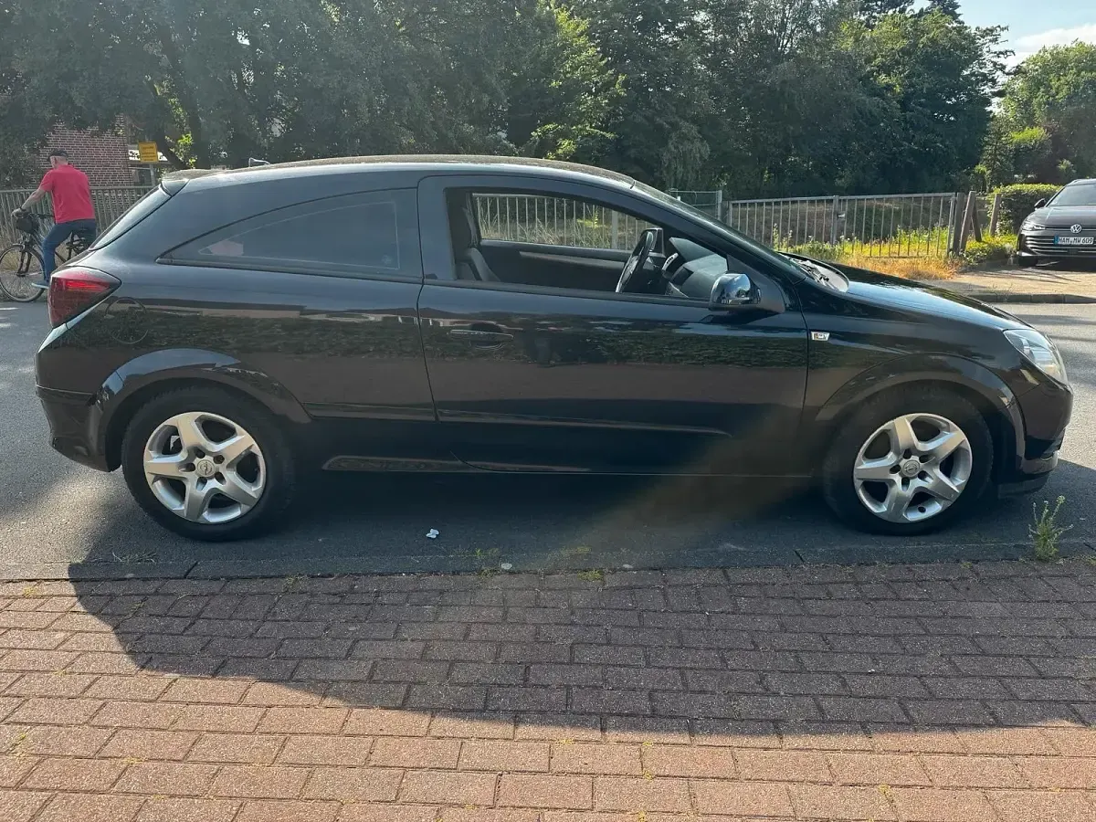 Gebraucht Opel Astra GTC 90 PS (66 kW) 2007 Schwarz Limousine