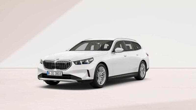 Neu BMW i5 Sport Line 250 kW (340 PS) 2026 Alpinweiß uni Kombi