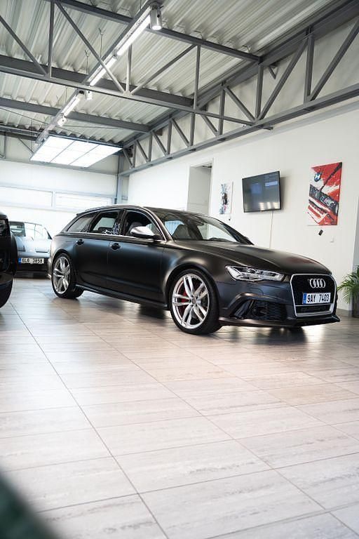 Violett Gebraucht 2018 Audi RS6 Performance Kombi | 58.000 € (Superpreis) - Bild 1/4