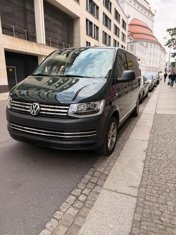 Grün Gebraucht 2015 VW T5 Van | 21.000 € - Bild 1/4