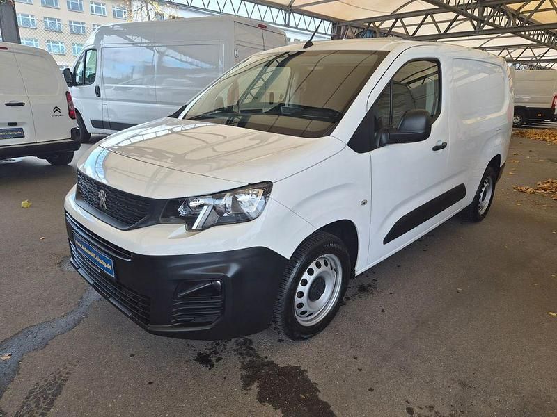 Weiß Gebraucht 2021 Peugeot Partner Van | 14.899 € (Fairer Preis) - Bild 1/4