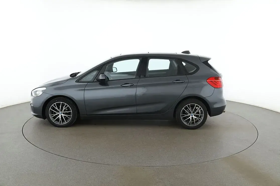 Gebraucht BMW 218 Active Tourer Basis 150 PS (110 kW) 2015 Grau Van / Kleinbus