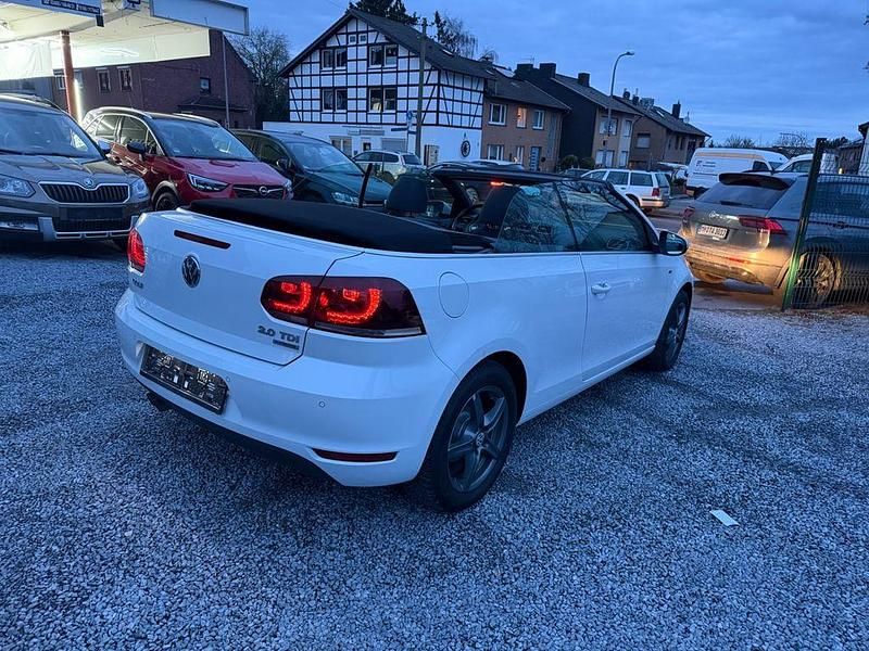 Gebraucht VW Golf Cabriolet Life 140 PS (102 kW) 2013 Weiß Cabrio