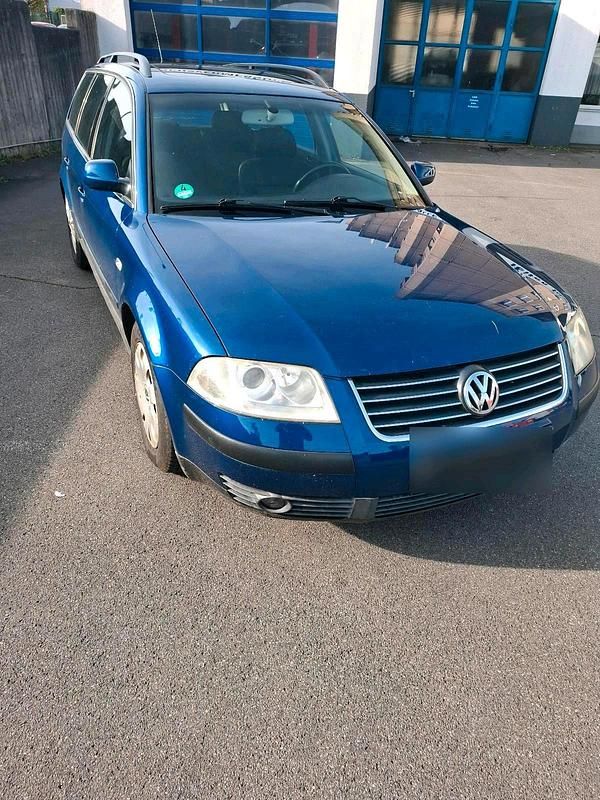 Gebraucht VW Passat 150 PS (110 kW) 2001 Blau Kombi
