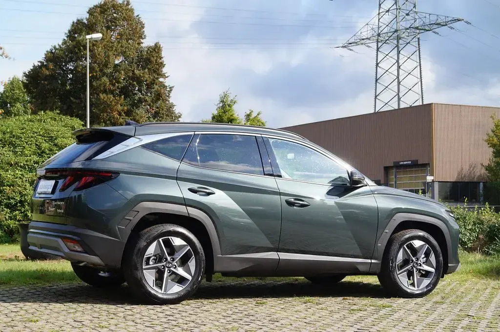 Neu Hyundai Tucson 215 PS (158 kW) 2025 Grün SUV
