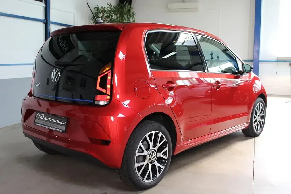 Gebraucht VW e-up! Edition 61 kW (83 PS) 2023 Kings red metallic / deep... Kleinwagen