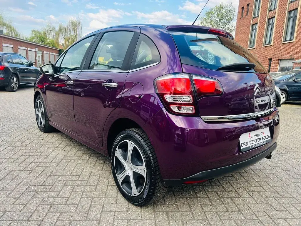 Gebraucht Citroën C3 SELECTION 82 PS (60 kW) 2016 Violett Limousine