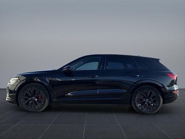 Gebraucht Audi Q8 e-tron S-Line 250 kW (340 PS) 2023 Mythosschwarz metallic SUV